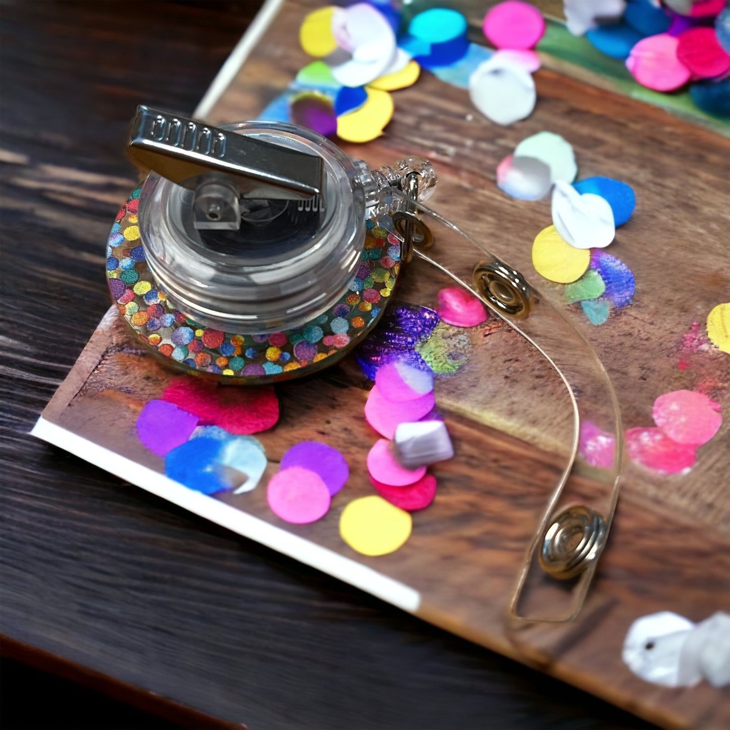 Confetti dot Badge Reel